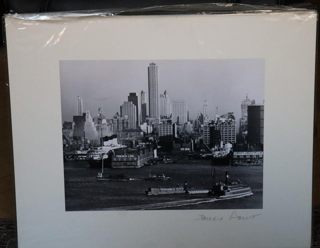 Berenice Abbott: New York City Skyline and Piers from New Jersey, 1938