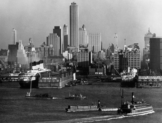 Berenice Abbott: New York City Skyline and Piers from New Jersey, 1938