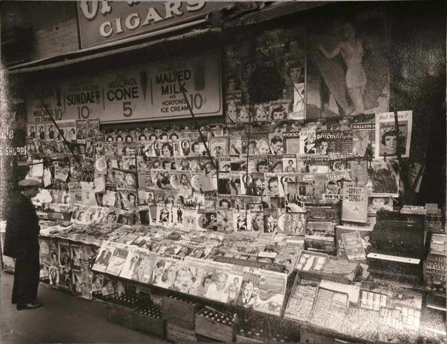 Berenice Abbott: Newsstand, East 32nd Street and Third Avenue, Manhattan
